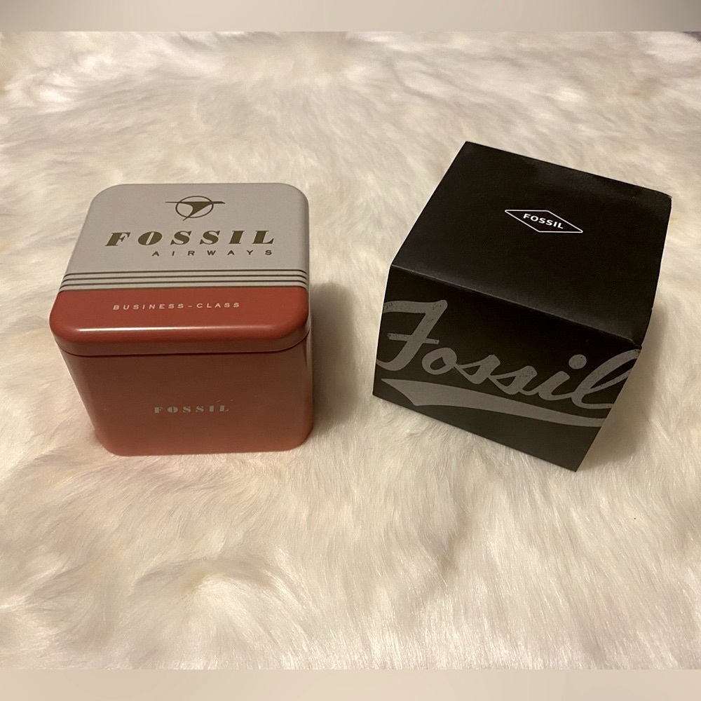 ⭐️5/$25 | FOSSIL | Watch / Jewelry Holder | collectable tin
